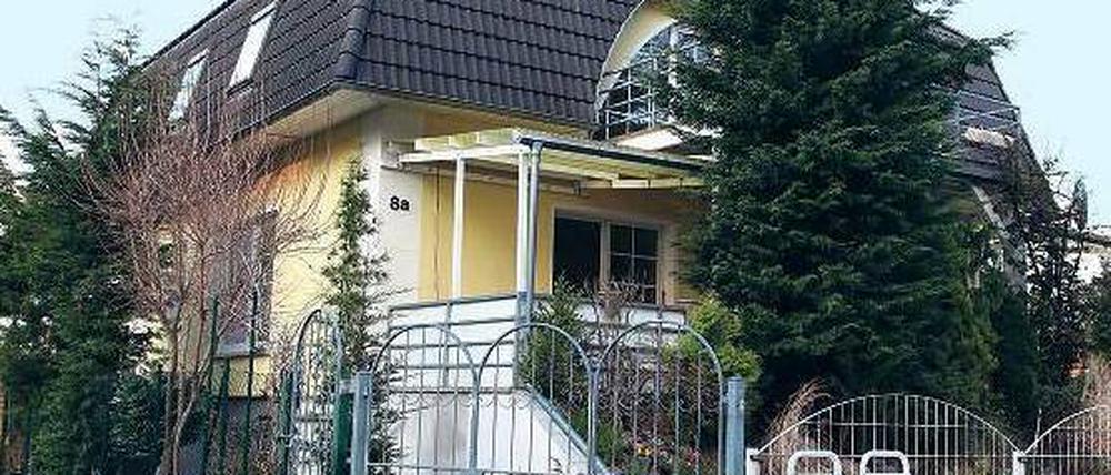 Decke angezündet. In diesem Haus kam es zur Verpuffung.