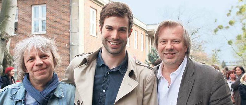 Eröffnungsgäste. Regisseur und Sehsüchte-Juror Andreas Dresen mit Festivalchef Hauke Bartel und Tobias Wellemeyer, Intendant des Hans Otto Theaters (v.l.).