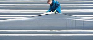 Suchen statt ernten. Zum Saisonstart werden auf den Feldern der Spargelbauern Jakobs 3,5 bis 5 Tonnen pro Tag geerntet. In der Hochsaison sind es 40 Tonnen.