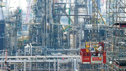 Großstillstand. 19 von 36 Verarbeitungsanlagen im PCK Schwedt – hier die Rohölverarbeitungsanlage – werden vom 8. April bis 3. Mai 2013 überprüft.