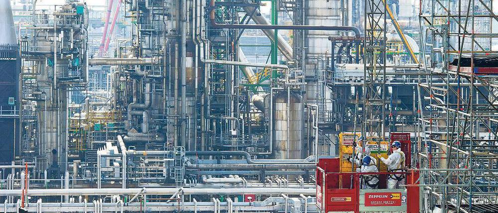 Großstillstand. 19 von 36 Verarbeitungsanlagen im PCK Schwedt – hier die Rohölverarbeitungsanlage – werden vom 8. April bis 3. Mai 2013 überprüft.