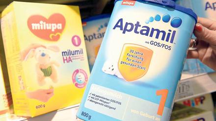 Knappes Gut. Trockenmilch aus Deutschland schmeckt auch in Ostasien. Manche Milchpulversorten sind so begehrt, dass sie bei den Drogerieketten DM und Rossmann auch in Potsdam nur noch rationiert zu kaufen sind.