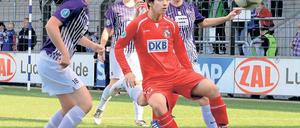 Essen wartet. Bisher bezwang Turbine – hier Natasa Andonova (r.) am Ball – in dieser Saison die SGS zweimal.