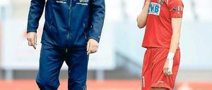 Frustriert. Turbines Coach Bernd Schröder und Pauline Bremer.