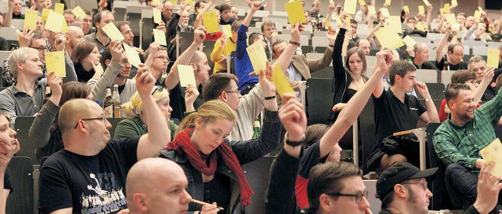 Harte Diskussionen. Auf der Außerordentlichen Mitgliederversammlung des SV Babelsberg 03 ging es am Mittwochabend um den neuen Aufsichtsrat – und dabei hoch her.