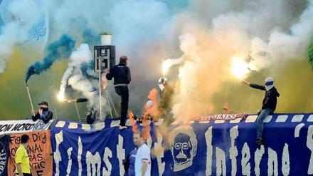 Hooligans? Das sind doch ganz normale Fußball-Fans!