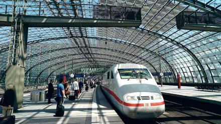 Kein Halten mehr. 2015 werden Fernzüge mehrere Monate aus dem oberen Teil des Hauptbahnhofs verbannt.