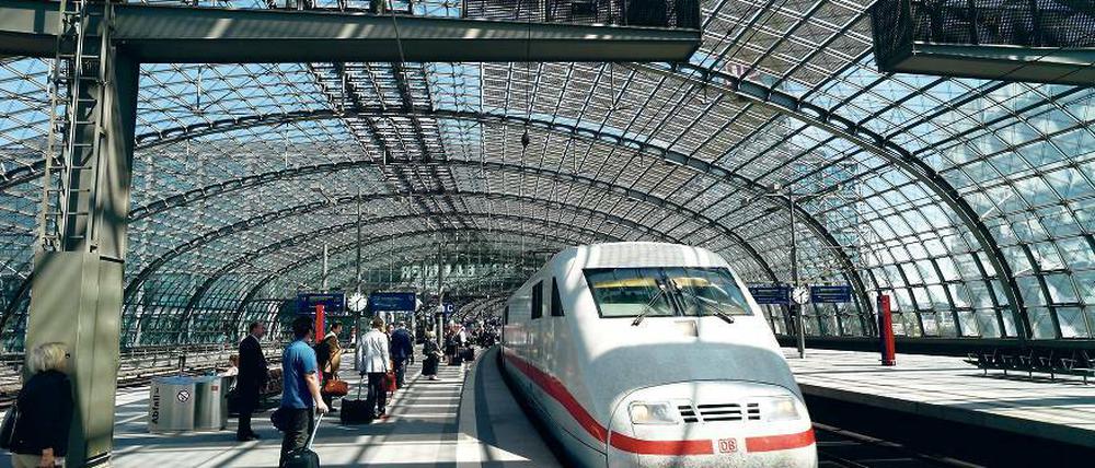 Kein Halten mehr. 2015 werden Fernzüge mehrere Monate aus dem oberen Teil des Hauptbahnhofs verbannt.