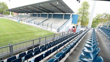 Trautes Heim. Wie lange im „Karli“ noch Drittligafußball gespielt werden kann hängt auch am Geld. Gut ging es dem Verein eigentlich nie. Auch jetzt nicht.
