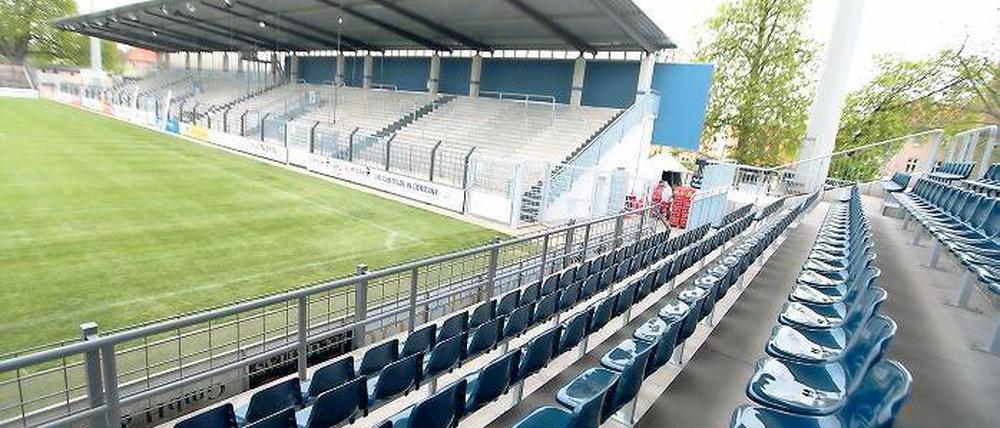 Trautes Heim. Wie lange im „Karli“ noch Drittligafußball gespielt werden kann hängt auch am Geld. Gut ging es dem Verein eigentlich nie. Auch jetzt nicht.