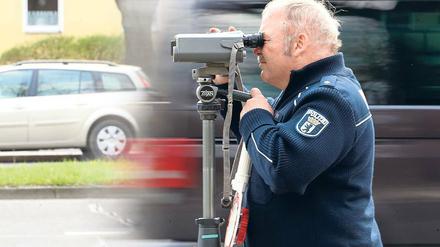 Gucken genau hin. Mit der groß angelegten Aktion will die Polizei auf die Gefährdung durch Raserei aufmerksam machen.