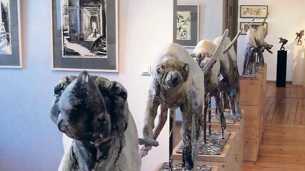 Wenn das Rudel tobt. Carl Constantin Webers „Windspiele“ in der Galerie Kunst-Kontor.