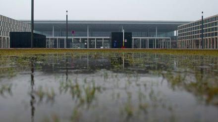 Hier tagt der Aufsichtsrat - allerdings künftig nicht mehr so häufig. Der neue Hauptstadtflughafen BER soll trotzdem fertig werden. Irgendwann.