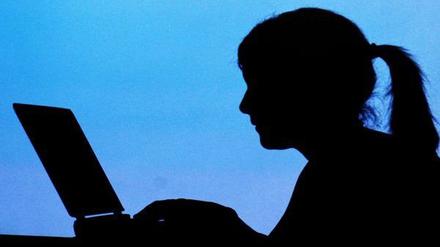 Unterwegs im Netz surfen, ob mit Laptop oder Smartphone, geht in Potsdam jetzt auch kostenfrei.