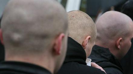 Fragwürdig: Neonazis als V-Männer.