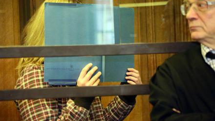 Die Geliebte des Freundes der Ermordeten und Angeklagte im Prozess um den Mord an einer Berliner Pferdewirtin, Tanja L. Der Freund der im Juni 2012 erdrosselten 21-jährigen Frau und dessen Mutter sollen das Mordkomplott geplant haben, um an Gelder in Millionenhöhe aus Lebensversicherungen zu gelangen.