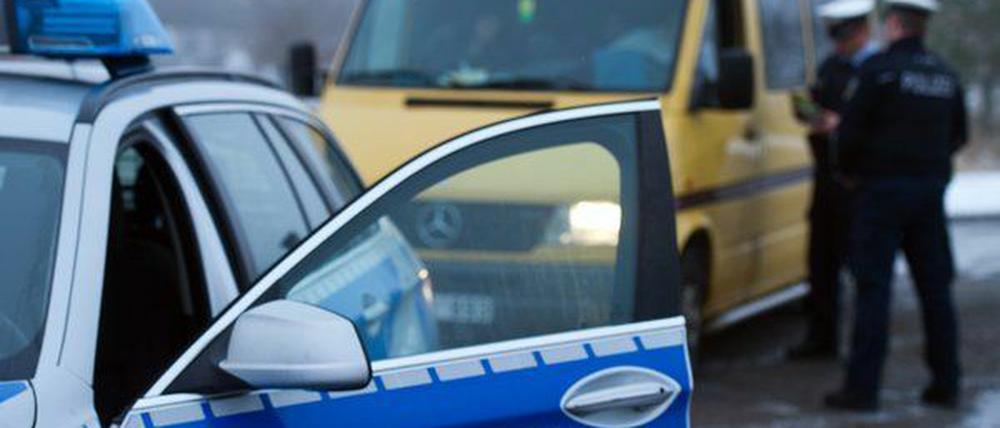 Mehrere Autos mit illegalen Flüchtlingen hat die Bundespolizei über die Ostertage in Brandenburg gestoppt.
