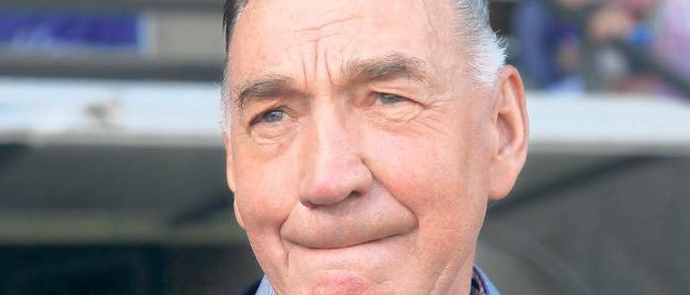 Turbine-Potsdam-Trainer Bernd Schröder.