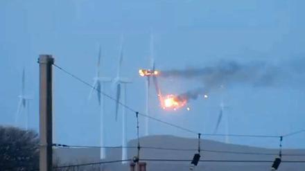 Brand eines Windrads in Schottland. Für Windkraftgegner sind solche Bilder starke Argumente.
