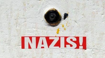 Weiter im Visier des brandenburgischen Verfassungsschutzes: Nazis.