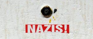 Weiter im Visier des brandenburgischen Verfassungsschutzes: Nazis.
