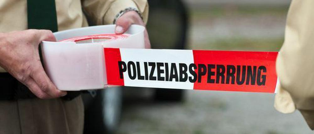 Nach einem tragischen Familiendrama, bei dem ein junger Mann aus Falkensee seinen Vater mit einem Hammer tötete, ist der Täter jetzt in die Psychatrie überwiesen worden.