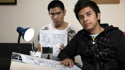 Die beiden Comic-Zeichner Eugene Perez Jr. und Johan Go auf den Philippinen ist die Wolfsgeschichte aus Deutschland eine völlig neue Aufgabe. In Brandenburg waren sie noch nie.