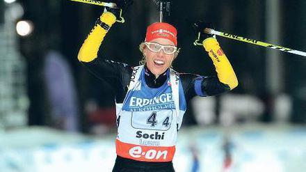 Eine lacht. Laura Dahlmeier gehört zu den Lichtblicken der Saison.