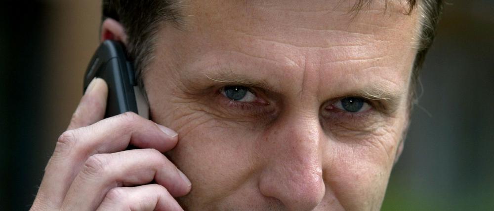 Ein Anruf mit Folgen: Der Regierungssprecher Thomas Braune hatte vor gut einem Jahr Einfluss auf einen rbb-Beitrag genommen.