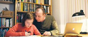 Zahlen bereiten Greta Schwierigkeiten. Eine Lerntherapie hilft ihr gegen die Rechenschwäche. Doch um Hilfe der Stadt bei der Übernahme der Therapiekosten bemühte sich ihr Vater Roland Freihorst vergeblich (siehe Text rechts).