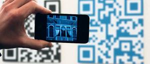 Klick dich in die Kunst. In der Ausstellung „frame by frame“ ist das nicht nur erwünscht, sondern nötig.