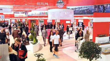 Dit is Berlin! Rot präsentiert sich die Stadt – und mit wenig überraschenden Attraktionen. So unfertig wie Berlin wirkt auch der ITB-Stand.