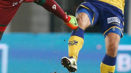 Das tut weh. Doch eine Sportverletzung ist im Gegensatz zu simplem Verschleiß noch wenigstens etwas glamourös.