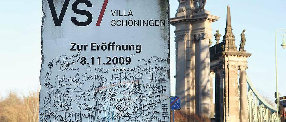 Berliner Mauer. Springer-Vorstand Mathias Döpfner hat einen Mauerrest für das Museum zur Deutschen Teilung in der Villa Schöningen an der Glienicker Brücke gekauft.
