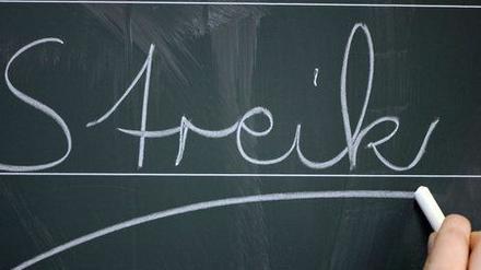 Die Lehrergewerkschaft GEW hat zusammen mit Verdi auch in Potsdam zu Warnstreiks aufgerufen.