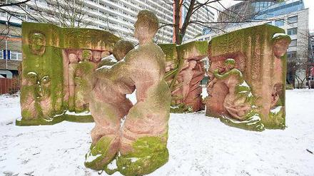 Mahnung. In der Rosenstraße in Mitte erinnert ein Denkmal an die Proteste – auch wenn sich die Ereignisse nicht ganz wie im Film mit Katja Riemann abspielten.