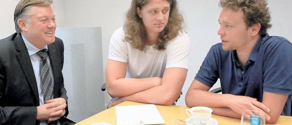 Im Gespräch. Matthias Grundel, Henning Prüfer und Torben Schmidtke (v. l.).