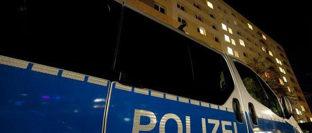 Die Polizei sucht noch nach den Räubern.