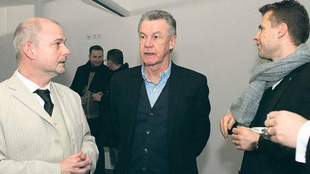 Träumen von Hoffenheim. Trainer Hitzfeld (r.) und Bürgermeister Schmidt fachsimpeln über Teltows fußballerische Zukunft.