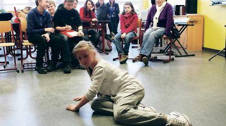 Laurentia hat sich qualifiziert. Das Mädchen tanzte beim Casting für die Talente-Show im März einen Hip-Hop. Der Jury und den Mitschülern hat das gefallen.