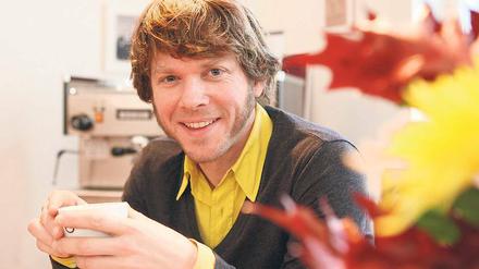 Familienvater und Wahlpotsdamer. Steffen Schroeder wohnt seit sieben Jahren in der Landeshauptstadt. Der Schauspieler, der seine Karriere am Wiener Burgtheater begann, steht seit 2012 für das ZDF als Oberkommissar Tom Kowalski vor der Kamera.