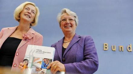 Johanna Wanka (links) soll Annette Schavan als Bildungsministerin ablösen.