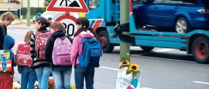 Tragisch. Immer wieder sterben in Berlin und Brandenburg Kinder im Straßenverkehr, in der Hauptstadt war das auch schon 2013 der Fall.