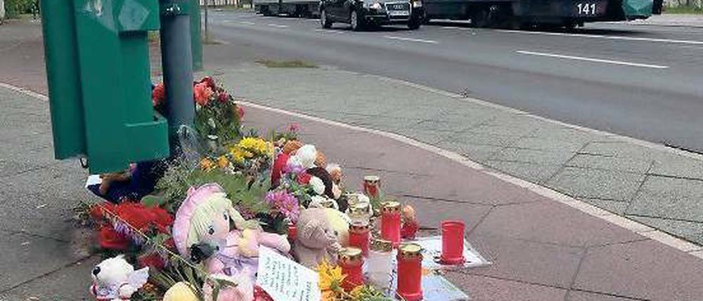 Ein Einzelfall: Nach einem Unfall in der Zeppelinstraße starb im vergangenen Juni eine Vierjährige. Doch solche Unglück sind in Potsdam selten: Der neue Unfallatlas der Bundesanstalt für Straßenwesen bescheinigt der Stadt ein geringes Unfallrisiko für Kinder.