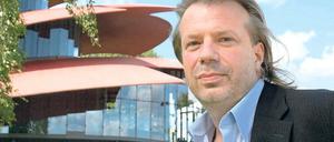 Auf Augenhöhe mit dem Potsdamer Theaterpublikum ist HOT-Intendant Tobias Wellemeyer nach vier Jahren noch nicht. Unter seiner Führung gingen die Besucherzahlen des Potsdamer Theaters zurück. Jetzt wird entschieden, ob der künstlerische Leiter weitermachen soll.