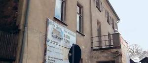 Verlorener Charme. Putzgliederung und Kreuzfenster sollen zurückkehren.