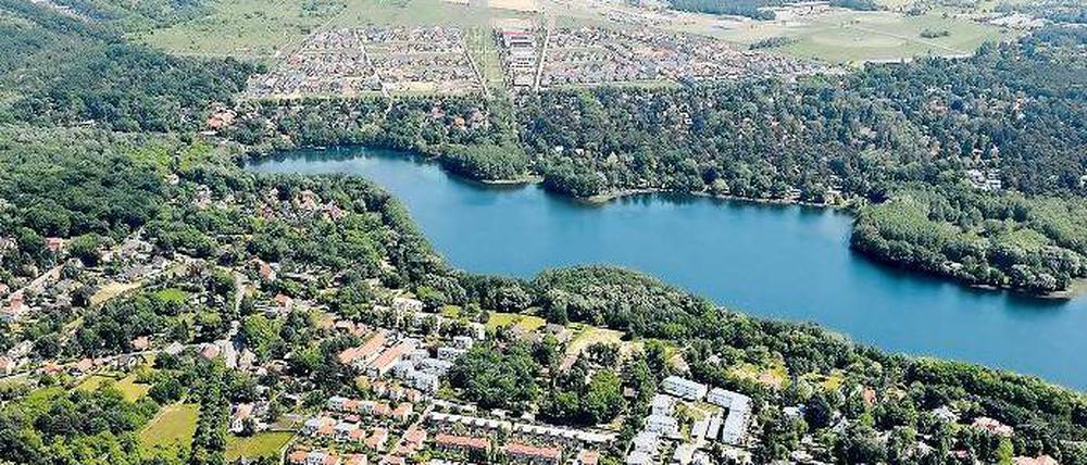 Im Angebot:Die Südhälfte des Groß Glienicker Sees gehört dem Bund. Der macht dem Land jetzt einen guten Preis.