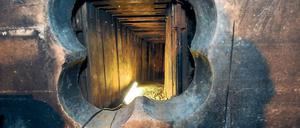 Unbeobachtet. Im Tresorraum gibt es keine Videokamera.