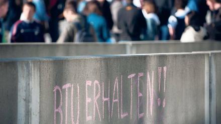 Vergebens. Die lautstarken Proteste der Studenten verhallten ungehört.