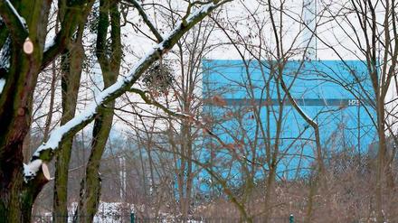 Reaktor sei Dank. Gegner der geplanten Flugrouten am künftigen Hauptstadtflughafen Berlin-Brandenburg haben einen juristischen Erfolg erzielt. Die Wannsee-Flugroute wurde gekippt. Die Strecke führe zu nah am Forschungsreaktor des Helmholtz-Zentrums (Foto) vorbei, hieß es in der Urteilsbegründung.